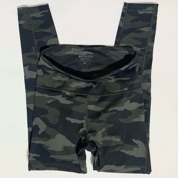 ATHLETA Ultimate Stash Pocket 7/8 Camo Tights XXS - Picture 3 of 16
